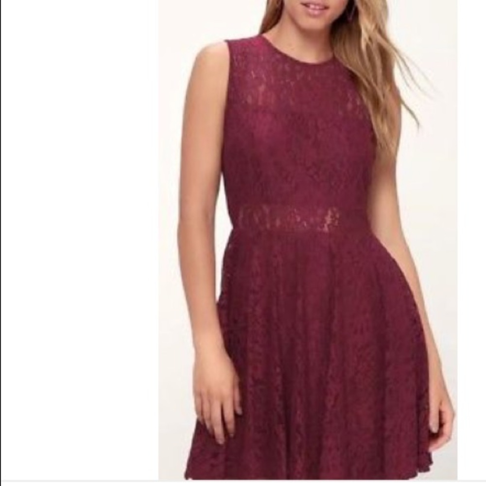 NWT Everleigh Wine Red Lace Dress Size Medium